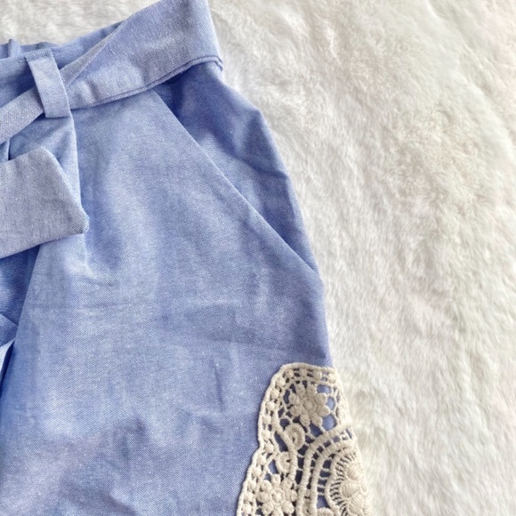 Francesca’s Boutique Shorts w/ Crochet in Large - Picture 4 of 10